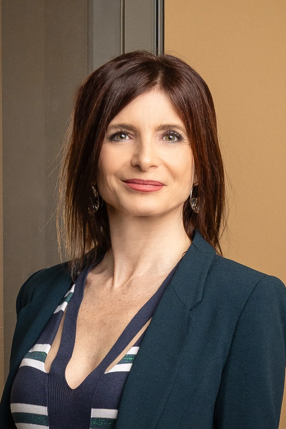 Véronique Pagano, portrait professionnel en buste.